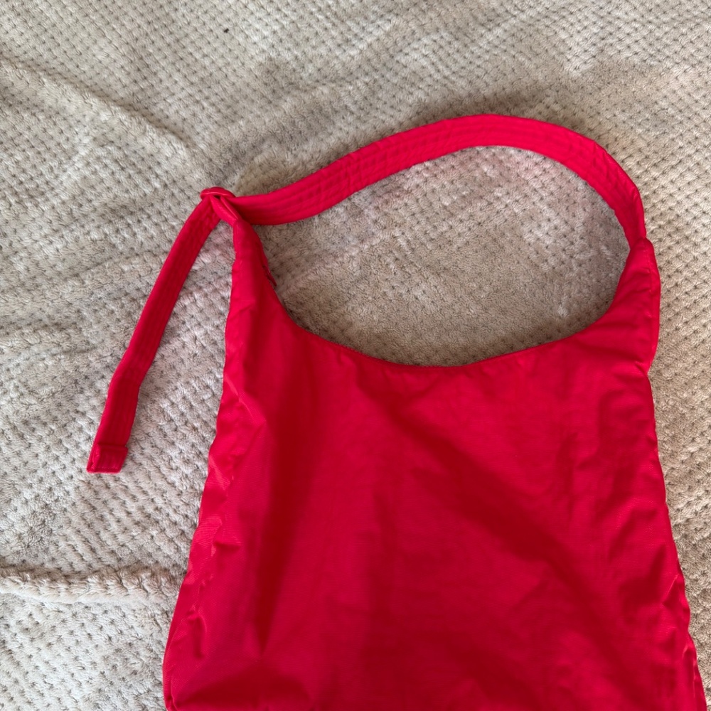 Baggu Candy Apple Nylon Shoulder Bag - Picture 8 of 8